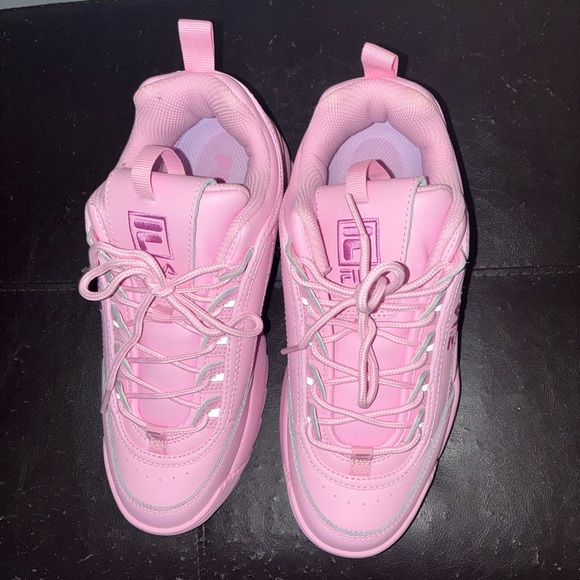 Women's Pink Fila’s - Picture 4 of 7